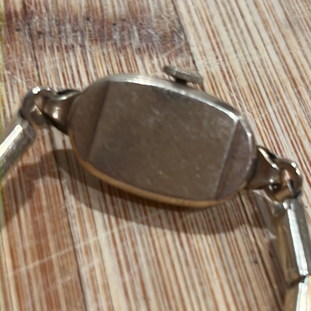 Elgin Duchess Watch Gem